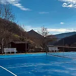 Con Campo Da Tennis E Vista Panoramica