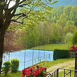 Con Campo Da Tennis E Vista Panoramica * Mezzenile