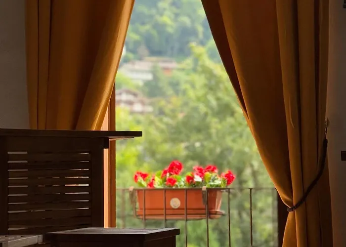 Apartment Con Campo Da Tennis E Vista Panoramica Mezzenile